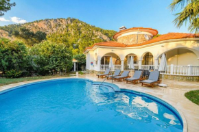 The Ultimate Villa in an Ideal Location, Dalaman Villa 1050